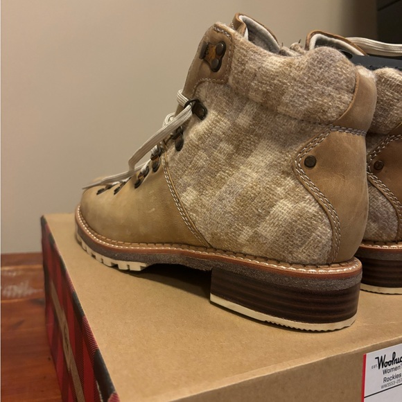 Woolrich Women’s Rockies NWT, size 9.5 - Picture 5 of 5